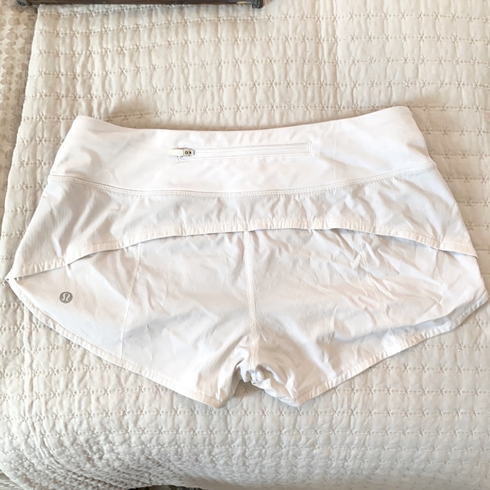 Lulu Lemon low rise lined shorts